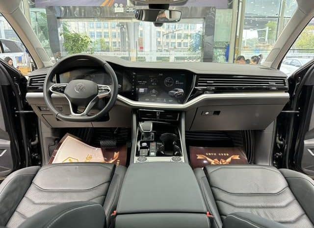 
								Volkswagen Touareg, 2021 full									
