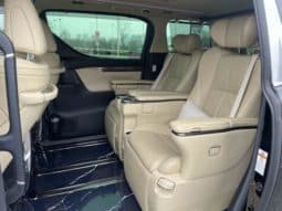 
										Toyota Vellfire (II), 2020 full									