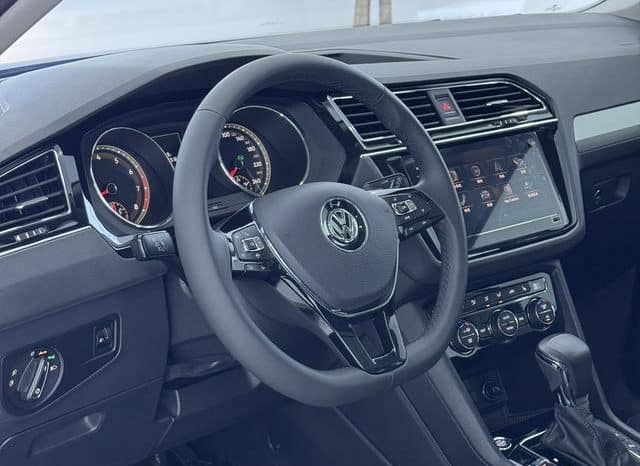 
								Volkswagen Tiguan L, 2020 full									