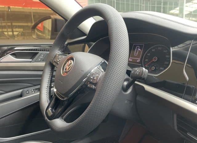 
								Volkswagen Passat, 2020 full									
