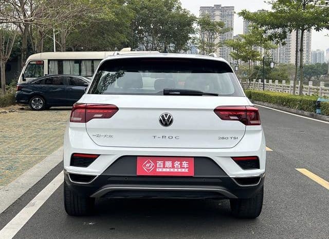 
								Volkswagen T-Roc, 2022 full									