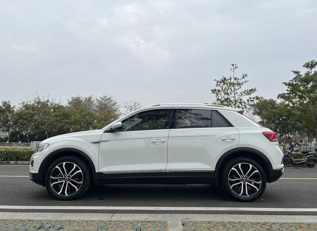 
								Volkswagen T-Roc, 2022 full									