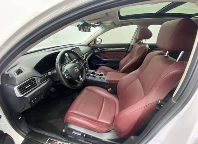 
								Honda Accord, 2022 full									