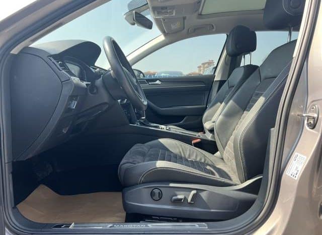 
								Volkswagen Magotan, 2021 full									