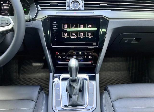 
								Volkswagen Magotan, 2021 full									