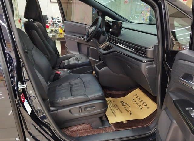 
								Honda Odyssey, 2023 full									