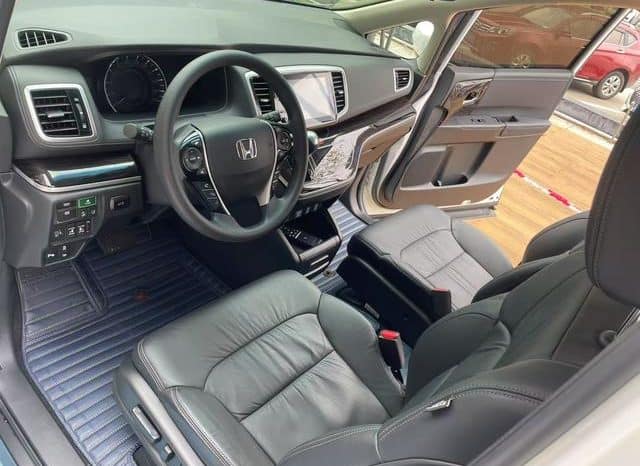 
								Honda Odyssey, 2020 full									