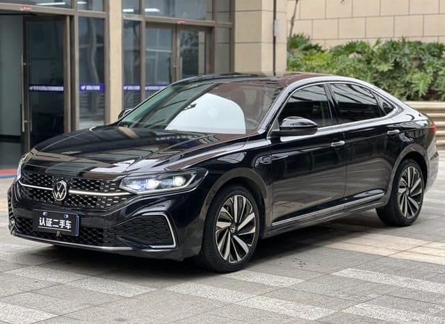67cbed4e271d8 Volkswagen Passat, 2022