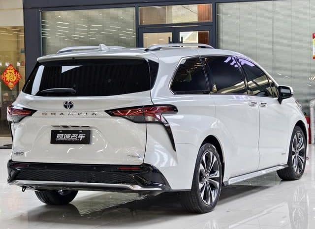 
								Toyota Granvia, 2023 full									