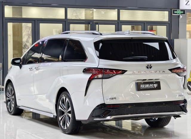 
								Toyota Granvia, 2023 full									