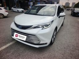 67cbfad15f49a Toyota Sienna, 2023