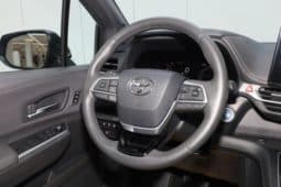 
										Toyota Sienna, 2023 full									