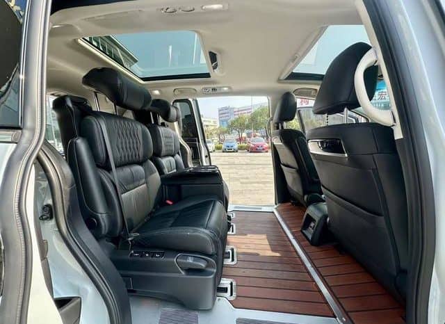 
								Honda Elysion, 2024 full									