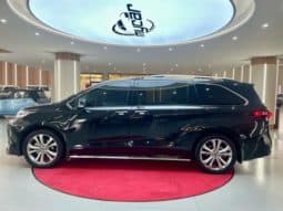 
										Toyota Sienna, 2024 full									