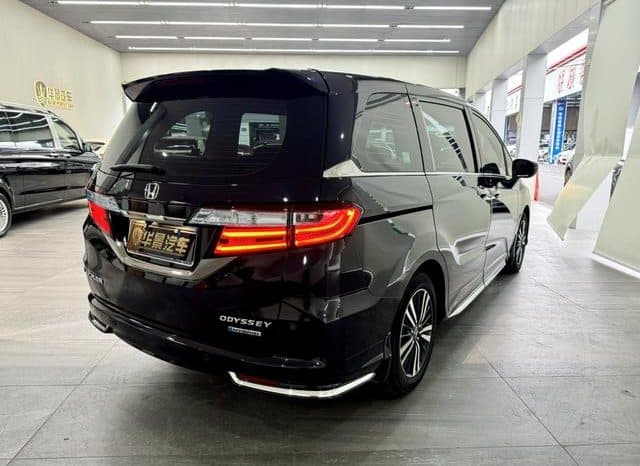 
								Honda Odyssey, 2020 full									