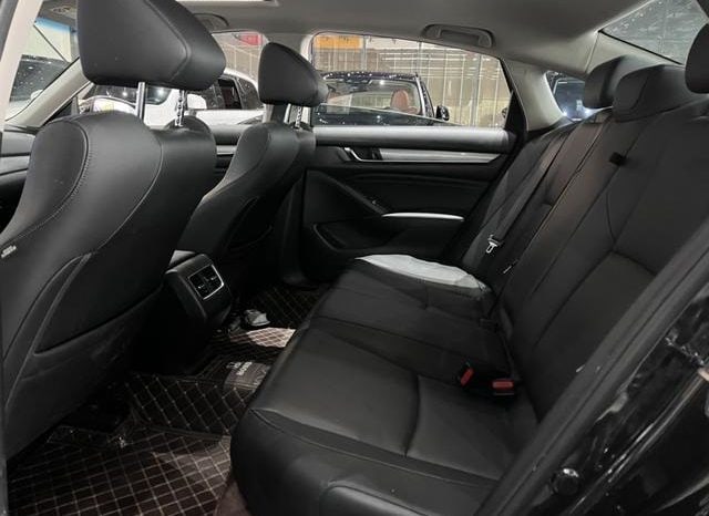 
								Honda Accord, 2021 full									