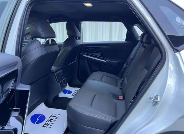 
								Toyota GAC Platinum 4X, 2025 full									