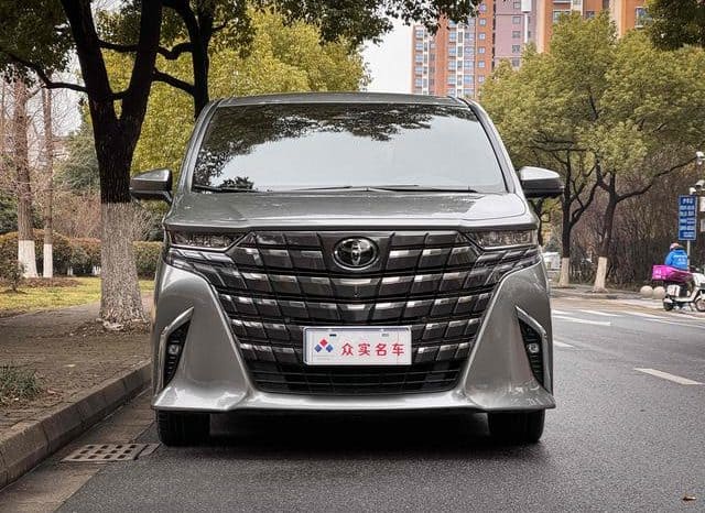 
								Toyota Vellfire (II), 2024 full									