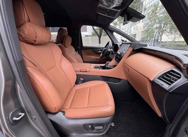 
								Toyota Vellfire (II), 2024 full									