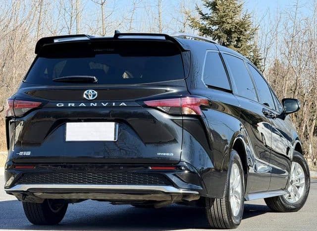 
								Toyota Granvia, 2024 full									