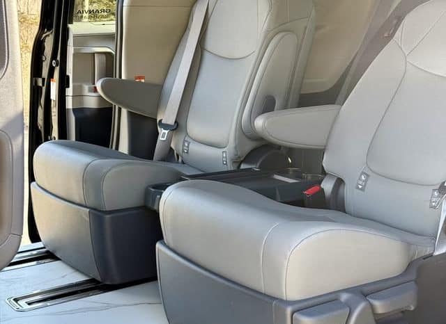 
								Toyota Granvia, 2024 full									