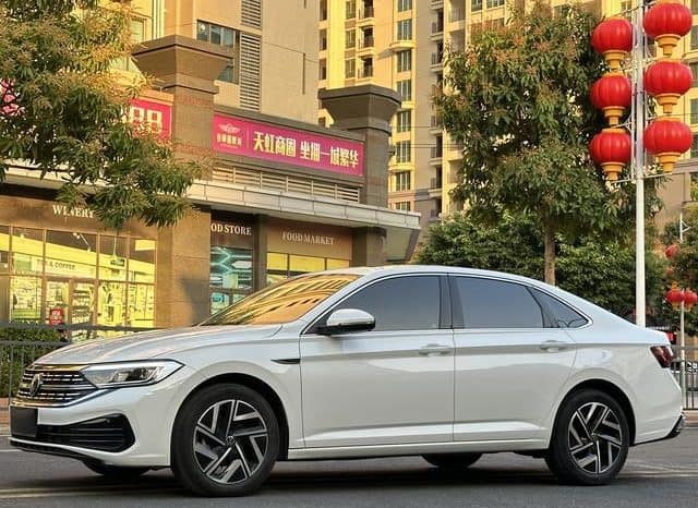 67cc9fc408cf3 Volkswagen Jetta, 2023