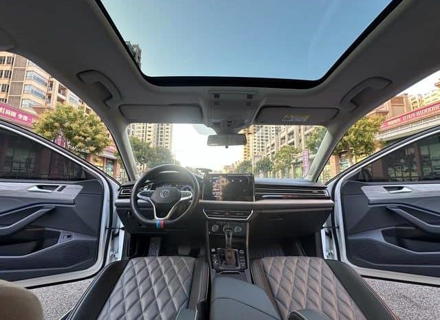 
								Volkswagen Jetta, 2023 full									