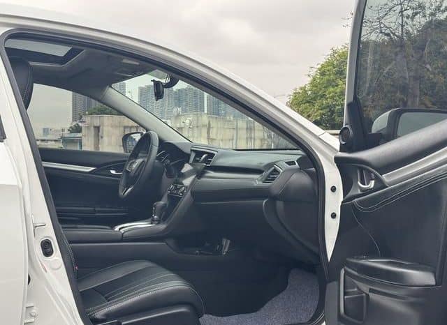 
								Honda Civic, 2021 full									