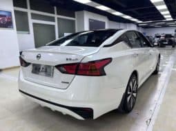 
										Nissan Altima (VI), 2022 full									