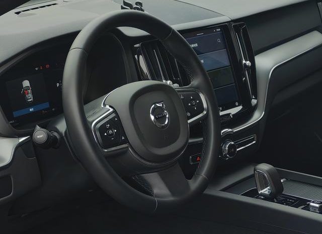
								Volvo XC60, 2023 full									