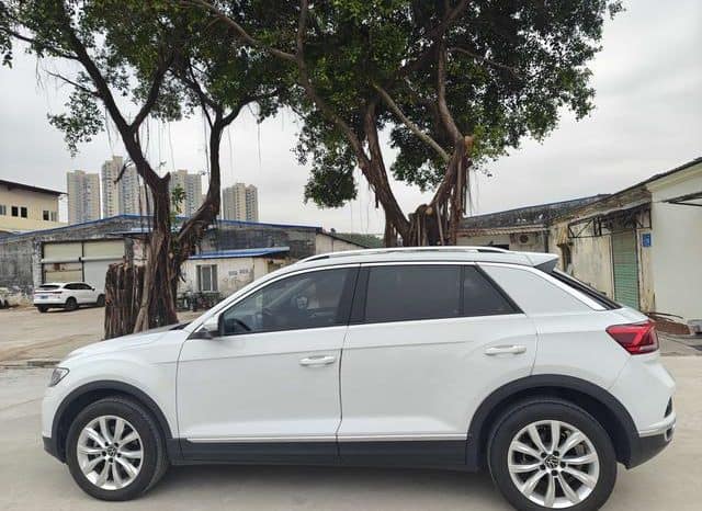 
								Volkswagen T-Roc, 2022 full									