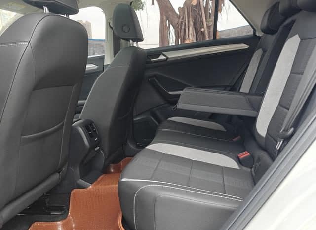 
								Volkswagen T-Roc, 2022 full									