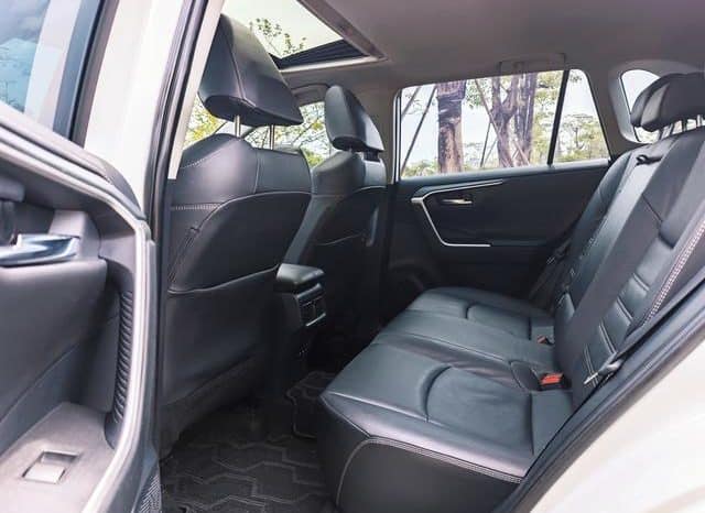 
								Toyota RAV4 (IV), 2020 full									