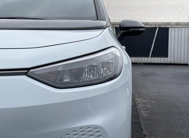 
								Volkswagen ID.3, 2023 full									