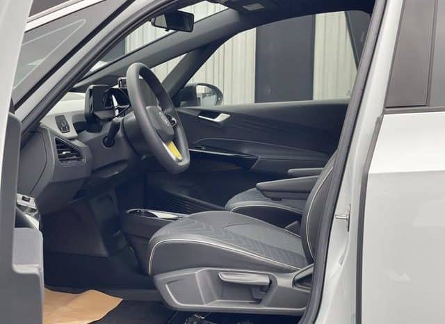 
								Volkswagen ID.3, 2023 full									