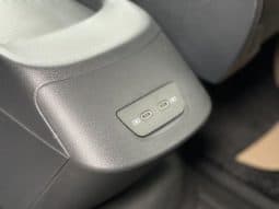 
										Volkswagen ID.3, 2023 full									