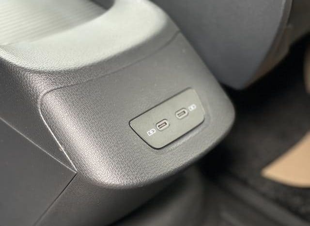 
								Volkswagen ID.3, 2023 full									