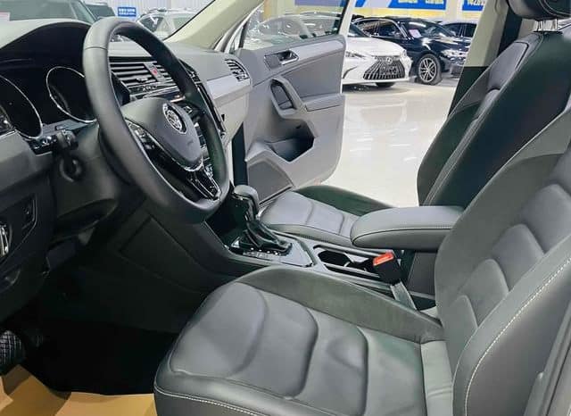 
								Volkswagen Tiguan L, 2020 full									