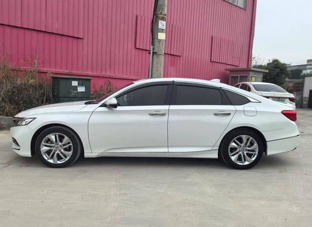 
								Honda Accord, 2020 full									