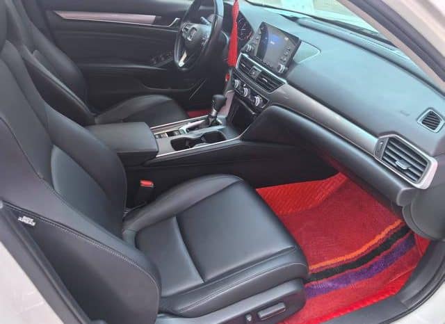 
								Honda Accord, 2020 full									
