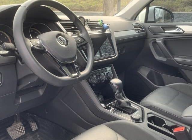 
								Volkswagen Tiguan L, 2020 full									