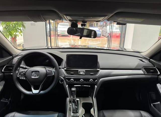 
								Honda Accord, 2021 full									