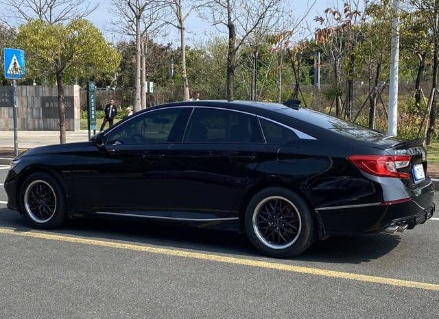 
								Honda Accord, 2021 full									