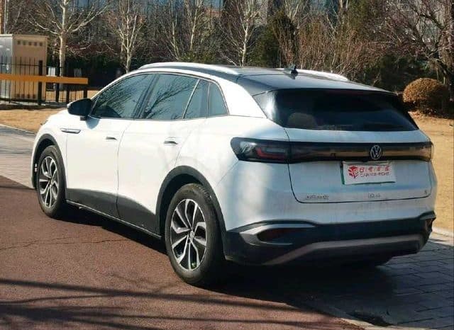 
								Volkswagen ID.4 X, 2024 full									
