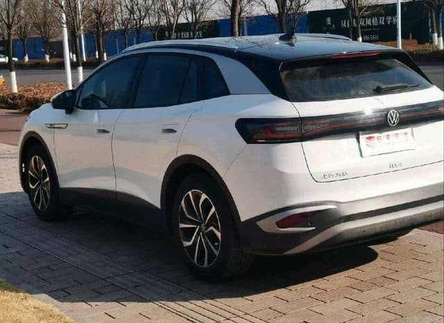 
								Volkswagen ID.4 X, 2024 full									