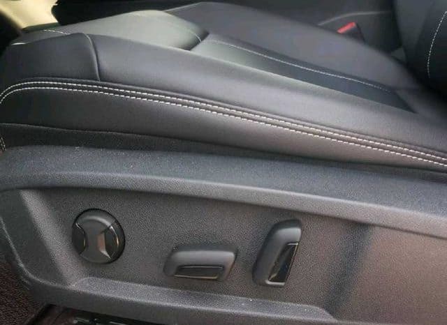 
								Volkswagen ID.4 X, 2024 full									