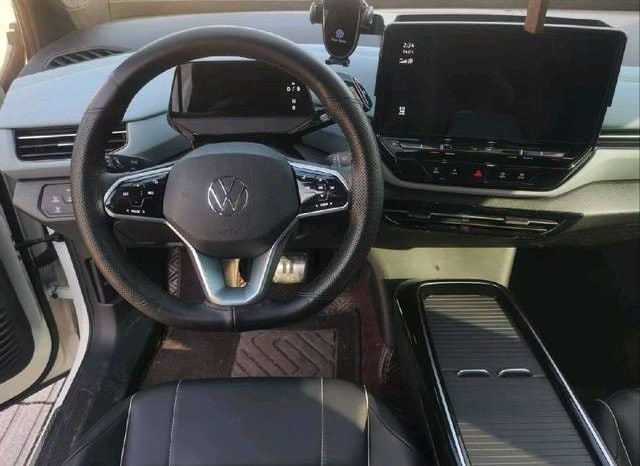 
								Volkswagen ID.4 X, 2024 full									