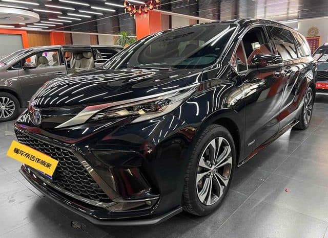 67cedea272046 Toyota Granvia, 2023