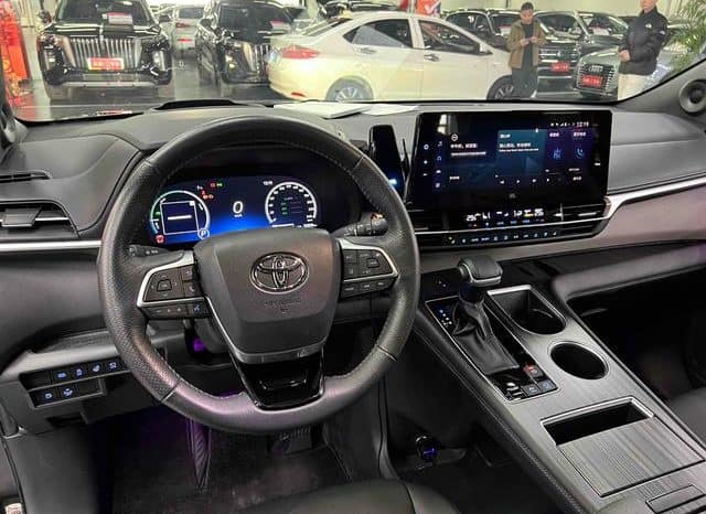 
								Toyota Granvia, 2023 full									