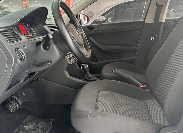 
								Volkswagen Polo (V), 2021 full									